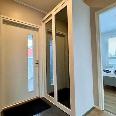Private, Comfortable , Sauna, 2 Bedroom *