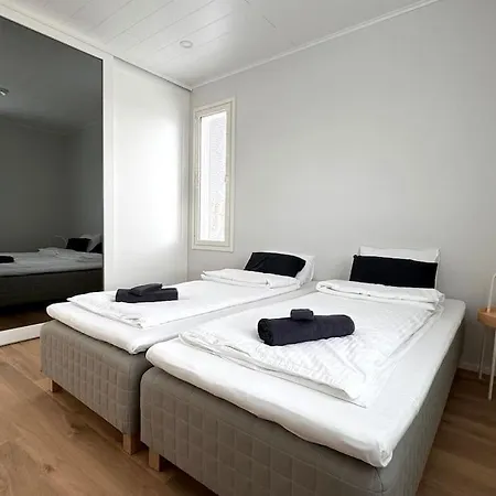 Private, Comfortable , Sauna, 2 Bedroom Διαμέρισμα